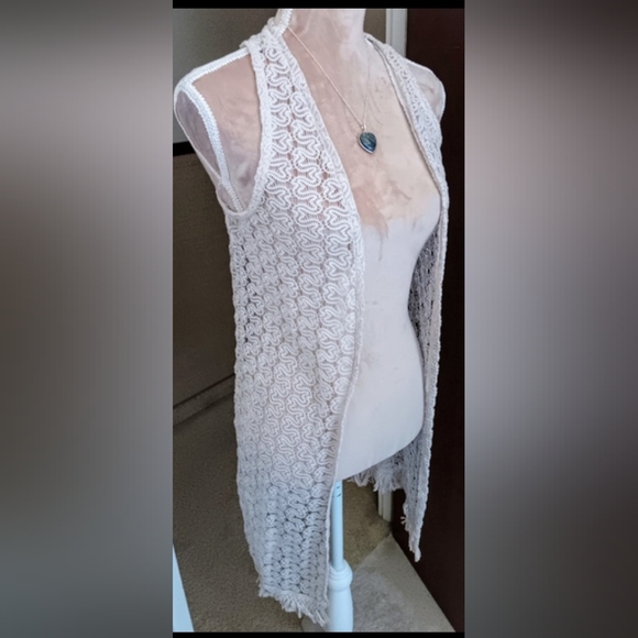 Wallflower~ Crochet Open-Front Fringe Vest – White Neutral Sleeveless Boho Layer - Picture 1 of 11